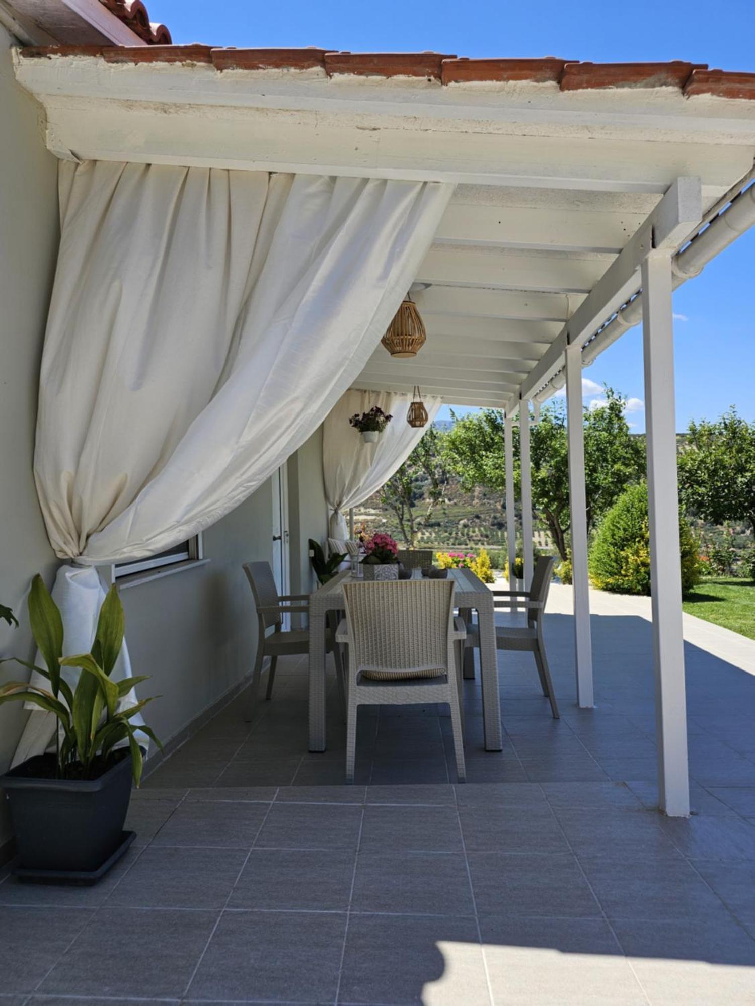 Ornament: Infinite Nature Villa Dhafnes المظهر الخارجي الصورة