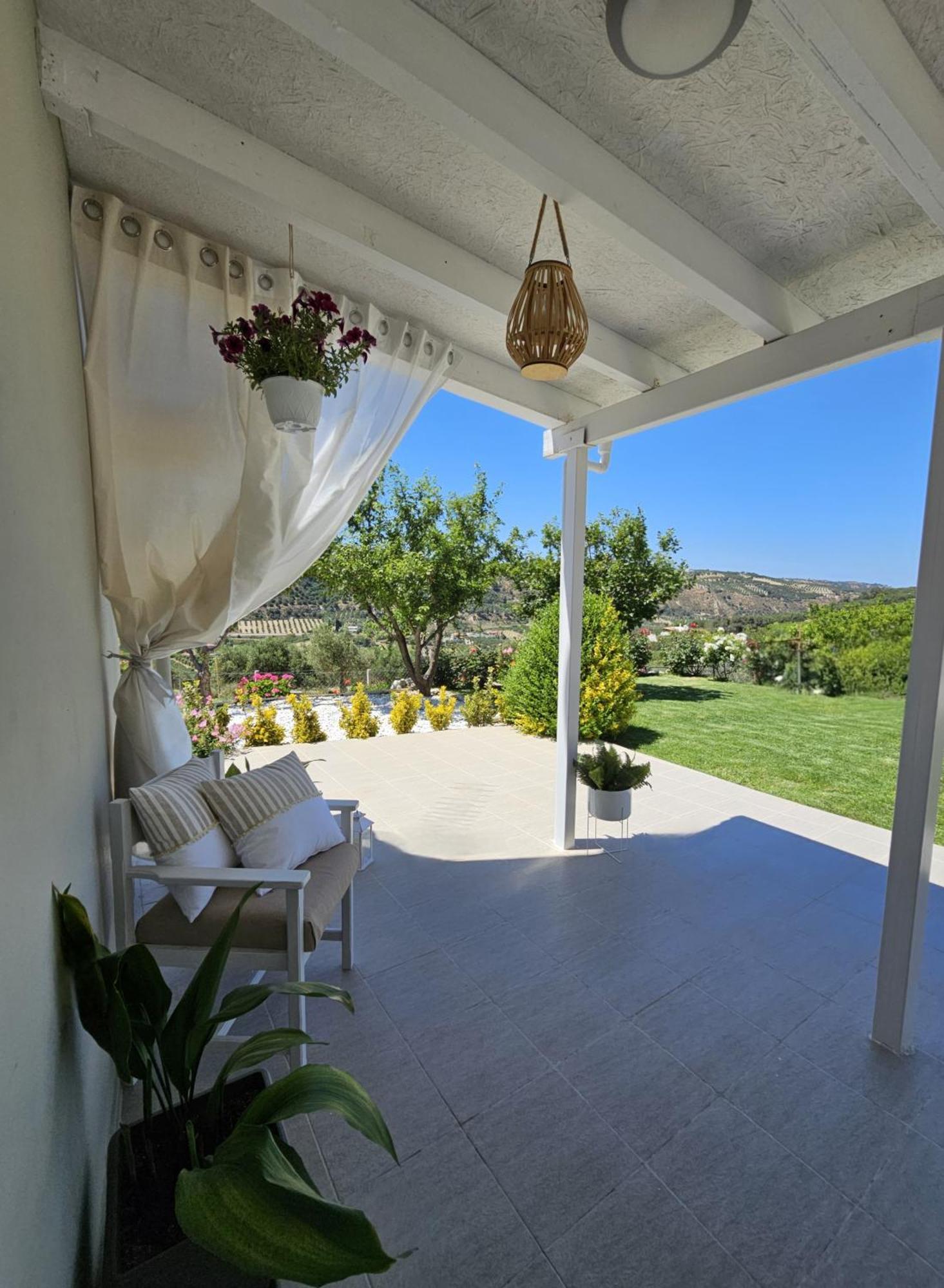 Ornament: Infinite Nature Villa Dhafnes المظهر الخارجي الصورة